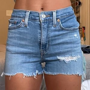 Levi jean shorts